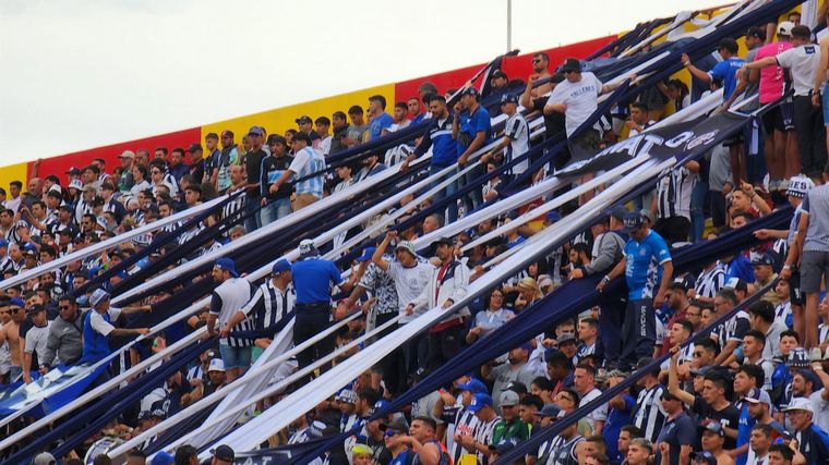 Una multitud cordobesa viajó a Chaco para alentar a la 