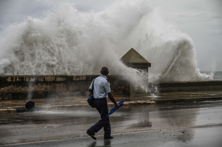 FOTO: El huracán Ian tocó tierra y dejó sin electricidad a más de un millón de hogares.