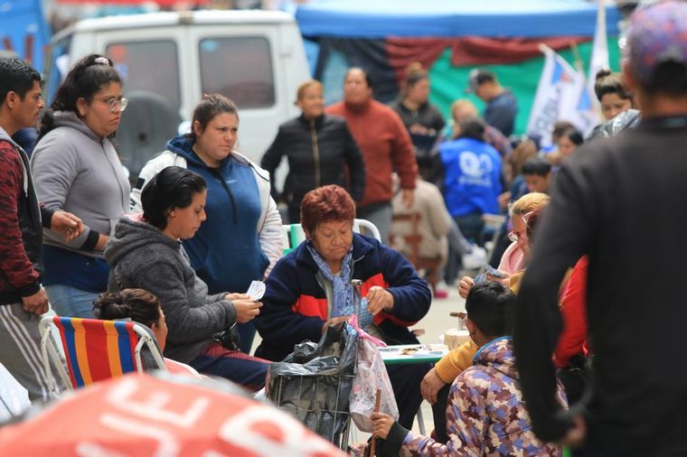 Movimientos sociales realizan un acampe en Córdoba.