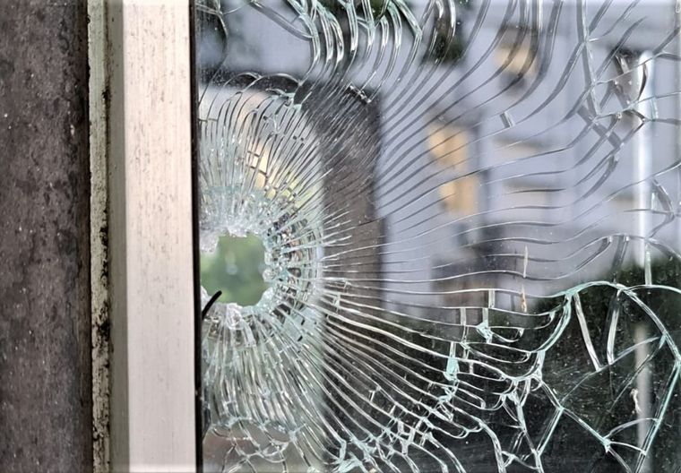 La garita de seguridad de los Tribunales Federales recibió un balazo esta semana.