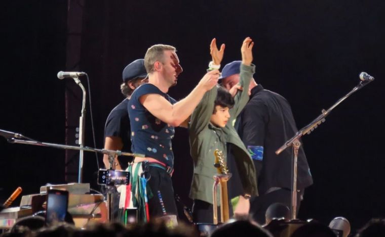 Huillo, el niño que tocó junto a Coldplay en México (Foto: @huillo)