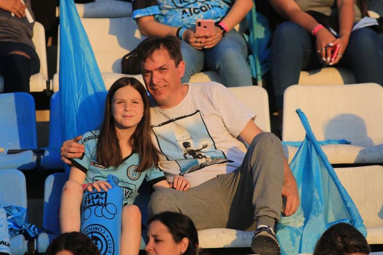 Te vi en la cancha: buscate en la tribuna del aliento a las chicas
