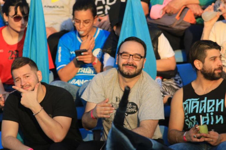 Te vi en la cancha: buscate en la tribuna del aliento a las chicas