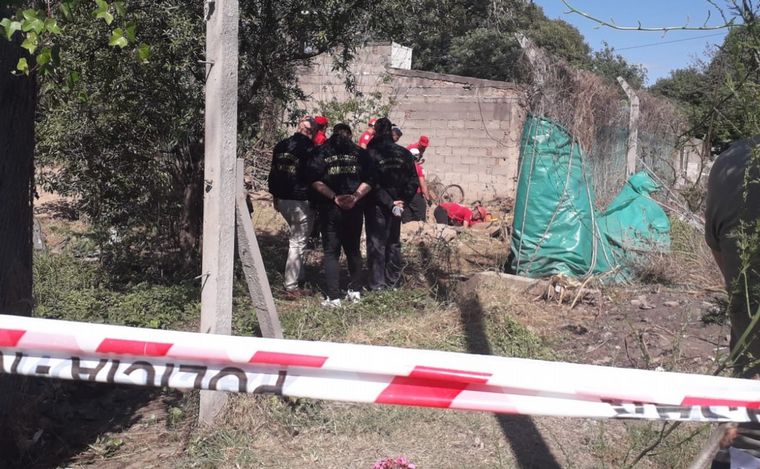 FOTO: Hallaron los cuerpos de las hermanas en barrio Autódromo.