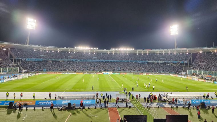Los hinchas de Belgrano colmaron el Kempes.