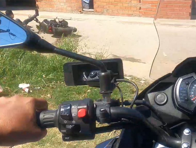 VIDEO: Rosario: extensa persecución para recuperar una moto con pedido de secuestro. 
