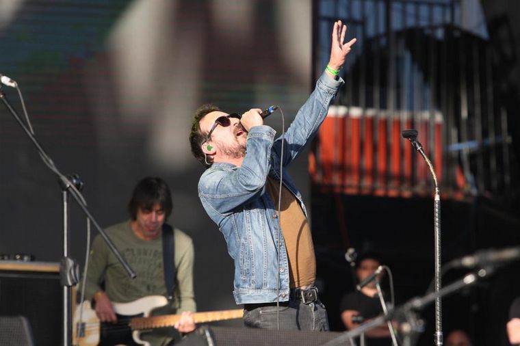 La Vela Puerca trajo el rock al Festival Bum Bum en Jesús María.