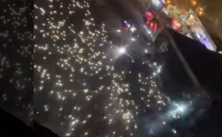 La Mona llegó al José Hernández en helicóptero.