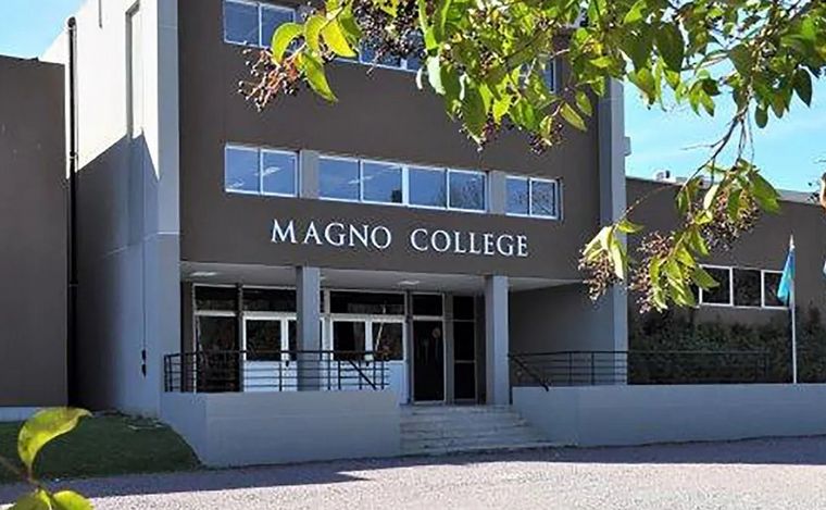 El dueño de Magno College le informó los motivos a los padres (Foto: Magno College)
