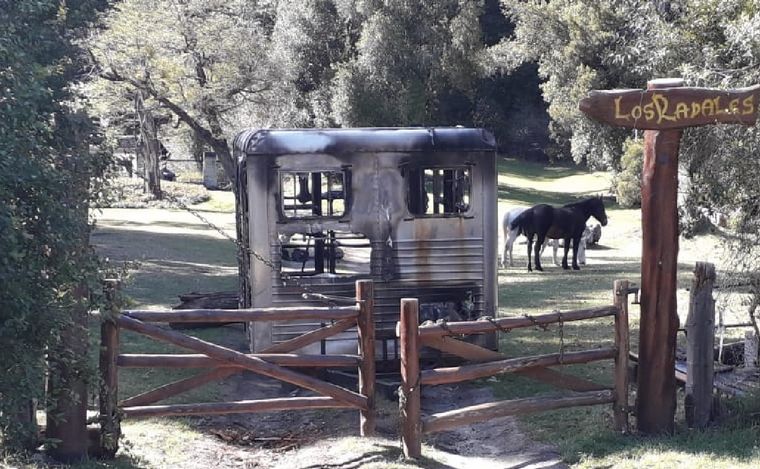 Ataque a una casilla de Gendarmería en los terrenos usurpados.