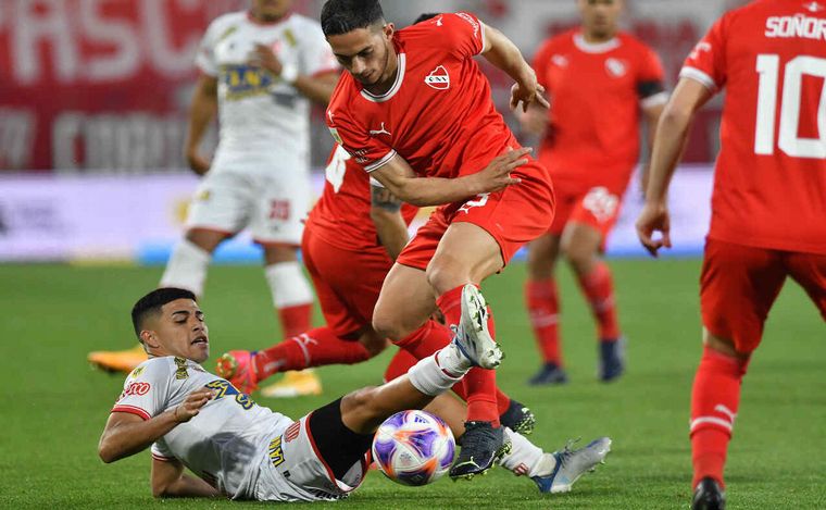 "El Rojo" y "El Guapo" no se sacaron ventajas.