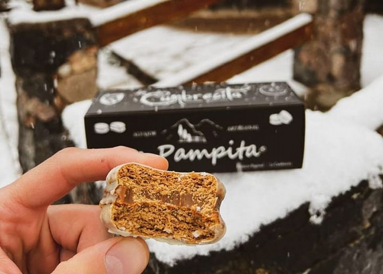 Uno de los secretos del alfajor es que tiene un centímetro de dulce de leche
