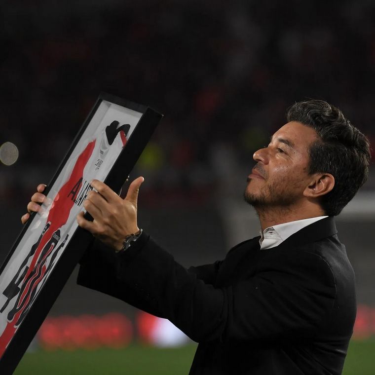 El técnico dirigió 422 encuentros en la institución. (Foto: @riverplate)