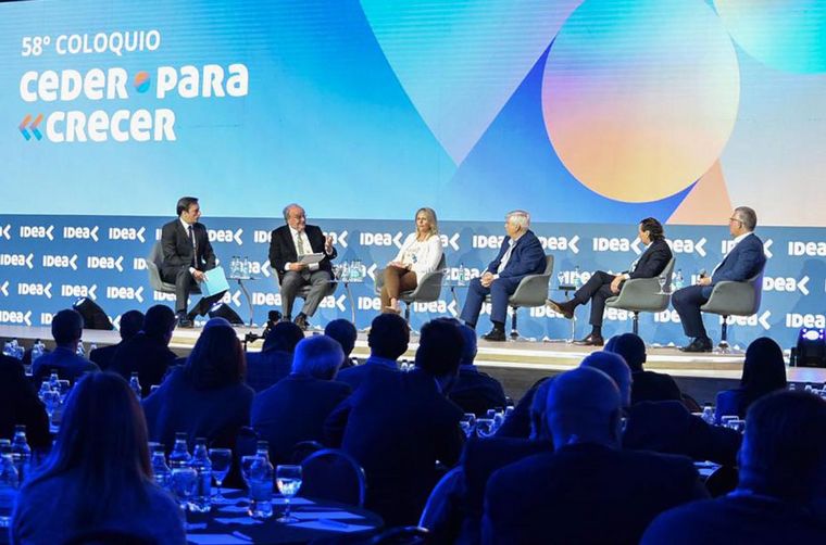 El evento empresario presenció un acalorado intercambio entre De Mendiguren y Sica. 