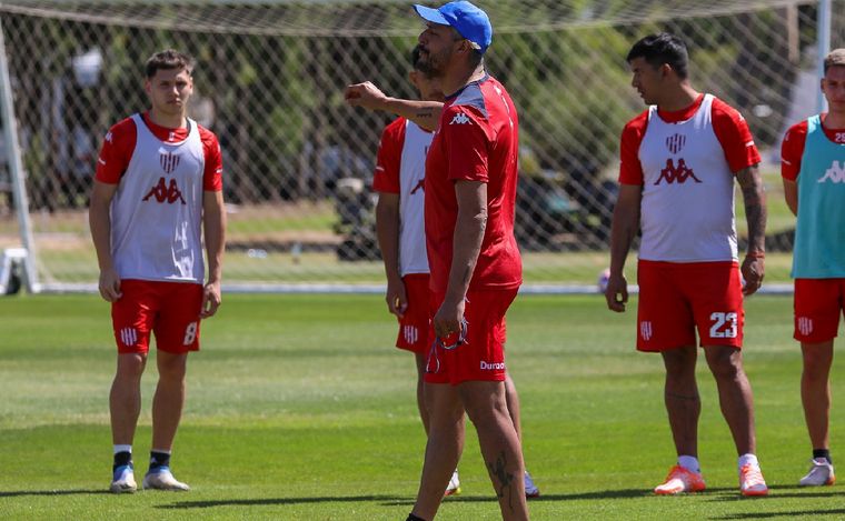Unión visita a Defensa y Justicia.