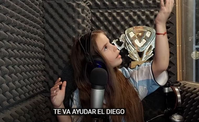 Una nena de 7 años le hizo un tema a Messi para el mundial (Foto: captura pantalla).