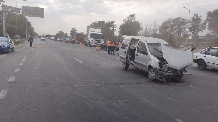Un herido tras un choque en Avenida Circunvalación.