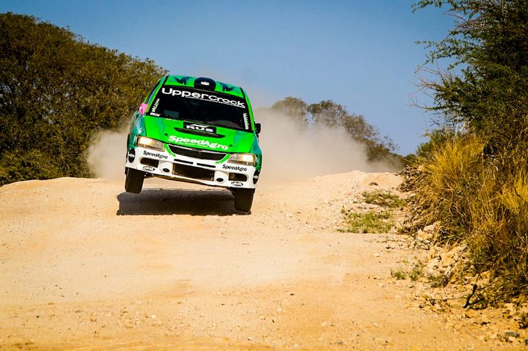 Gerardo Klus gana en la RC2N con su Mitsubishi.