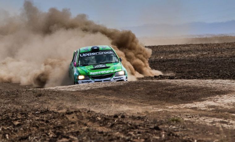 El Mitsubishi de los Klus se llevó todo de Rio Tercero.