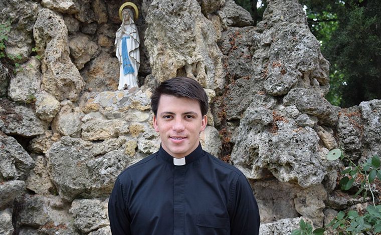 Murió un sacerdote cordobés en un accidente vial en España (Foto: @iglesianavarra).