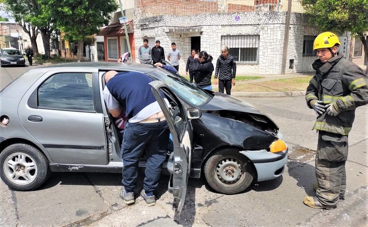 Fuerte choque en una esquina de zona norte.
