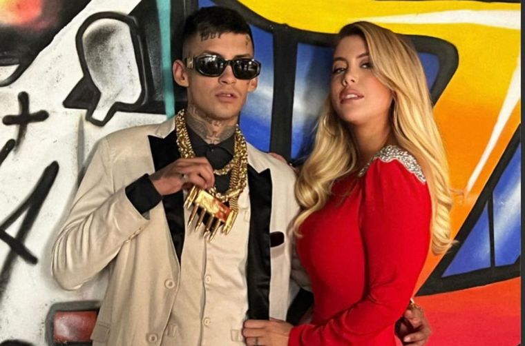 La foto que confirma el romance de Wanda Nara y L-Gante (Foto: NA).