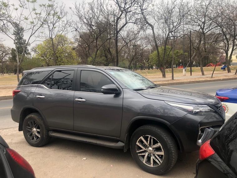 Camioneta que utiliza el ministro Julián López
