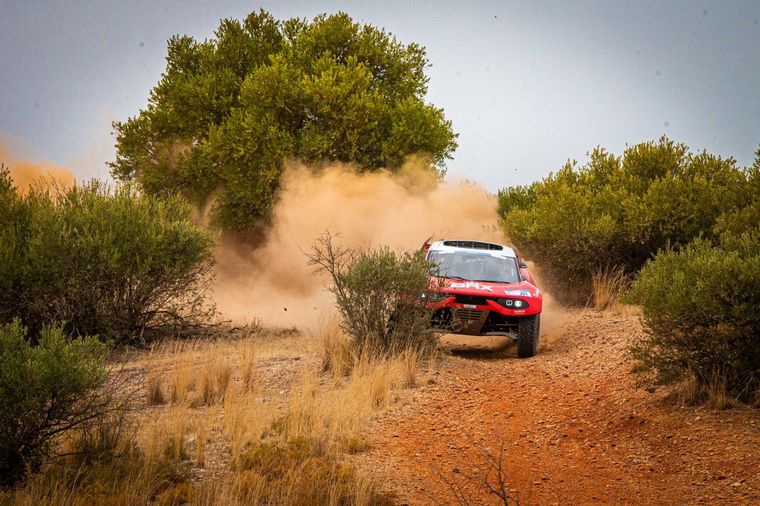 Loeb ganó el Prólogo con el Hunter