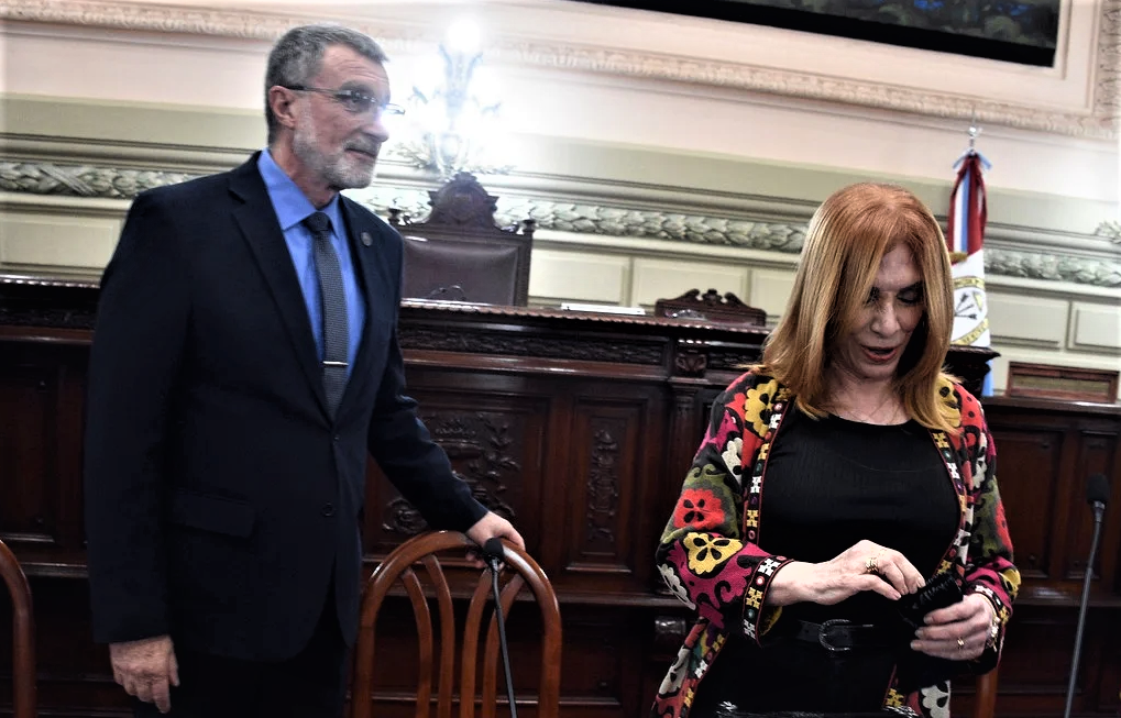 El ministro de Seguridad y una funcionaria recibieron críticas de legisladores.
