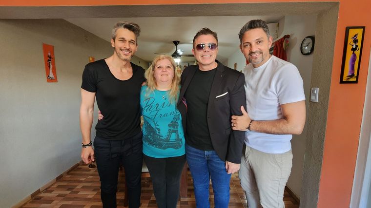 Otra madre de Córdoba sorprendida: recibió una serenata de Destino San Javier