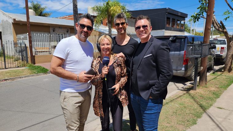 Otra madre de Córdoba sorprendida: recibió una serenata de Destino San Javier