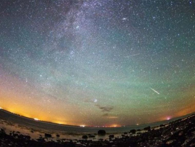 Habrá lluvia de estrellas y para observarla piden 