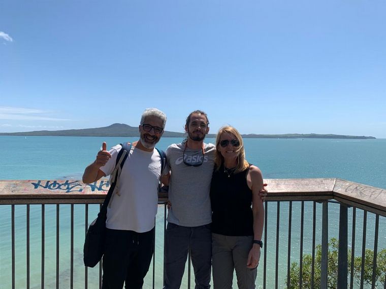 AUDIO: Fernando Genesir recorrió Auckland con Emanuel y Gabriela.