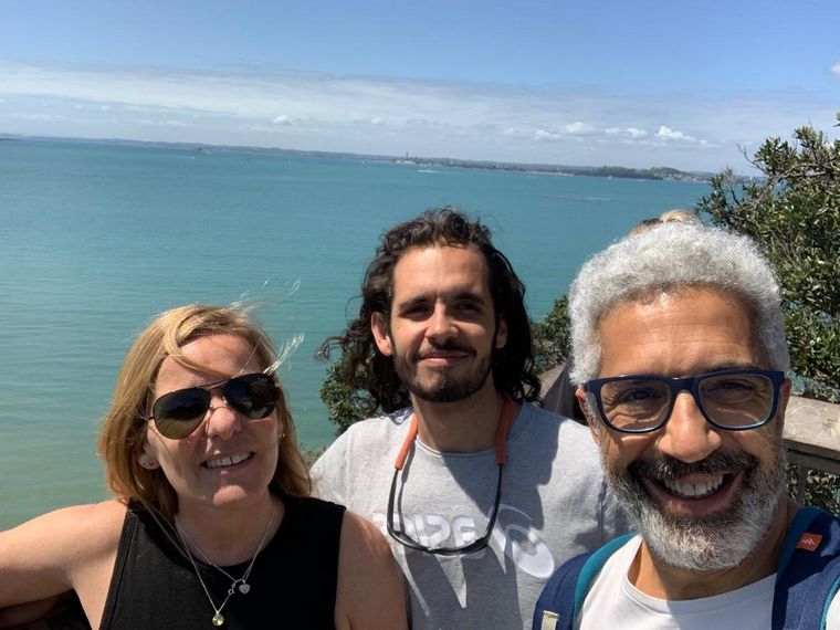FOTO: Fernando Genesir recorrió Auckland con Emanuel y Gabriela.