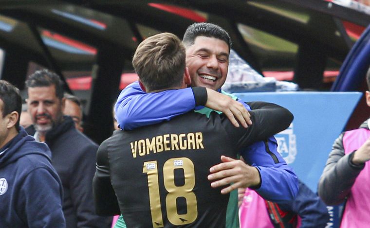 En la despedida de Ortigoza y Torrico, San Lorenzo le ganó por 3-0 a Aldosivi.