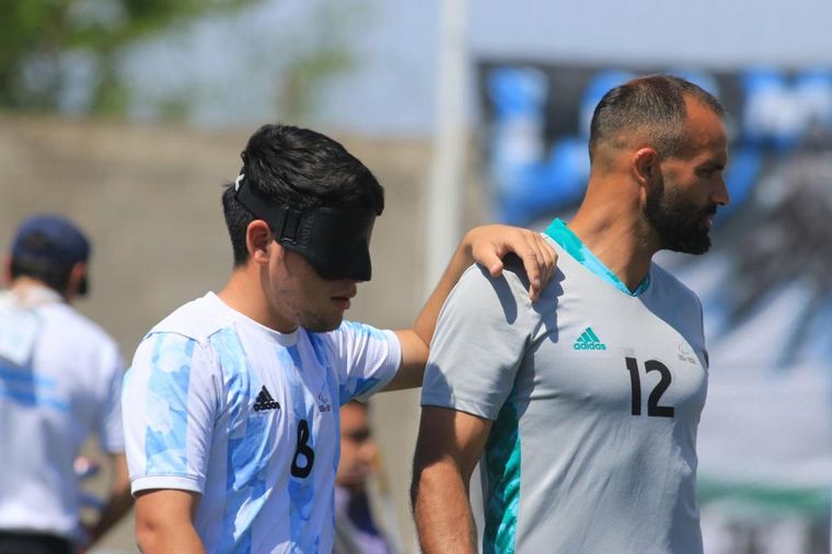 Los Murciélagos golearon a Perú en Córdoba.