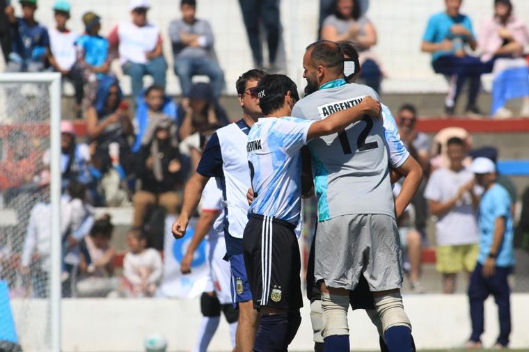 Los Murciélagos golearon a Perú en Córdoba.