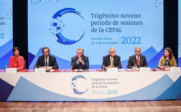  Fernández durante la inauguración de sesiones de la Cepal.