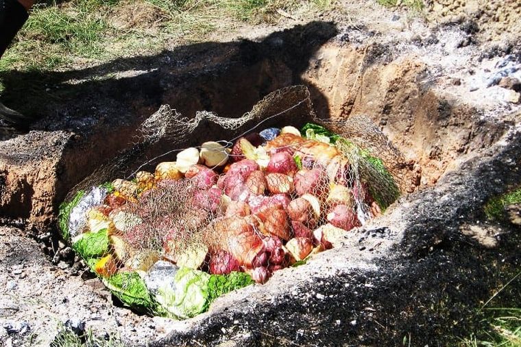 Hāngi, una de las comidas típicas de Nueva Zelanda (Foto: Soliciona)