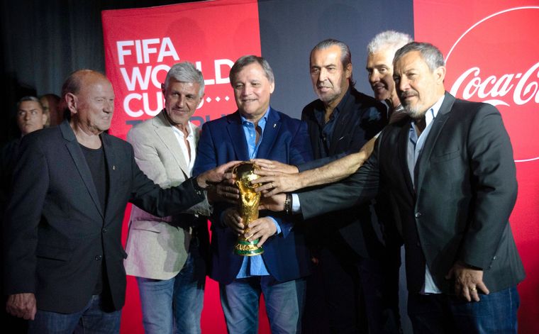 FOTO: La Copa del Mundo ya está en el país