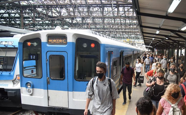 Los gremios ferroviarios acordaron otra mejora y sumaron un 99,4% en 10 meses