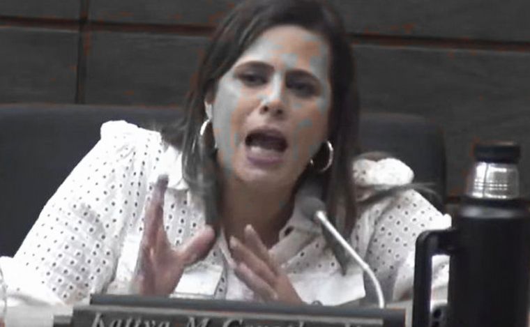 Una senadora paraguaya interpretó "Te Felicito" de Shakira. (Foto: La Nación)