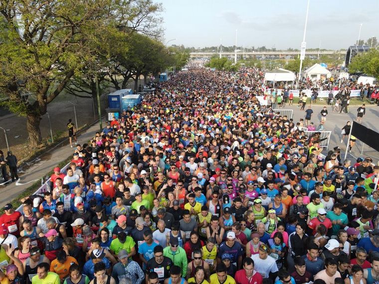 FOTO: Una multitud participa de la Maratón Córdoba 42K