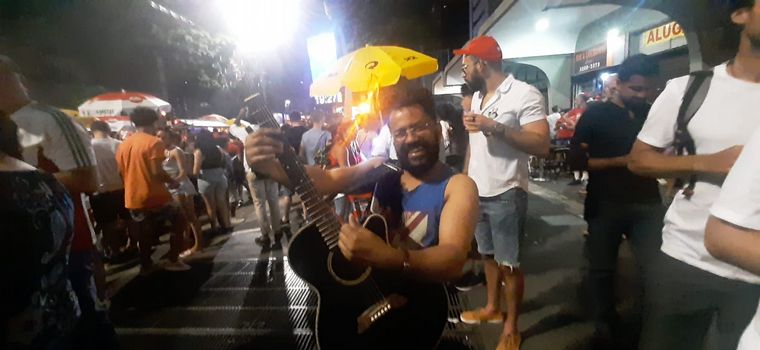 FOTO: Festejos en San Pablo por el triunfo de Lula en el balotaje en Brasil. 