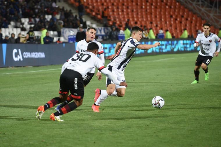 Patronato venció a Talleres y dio la vuelta olímpica.