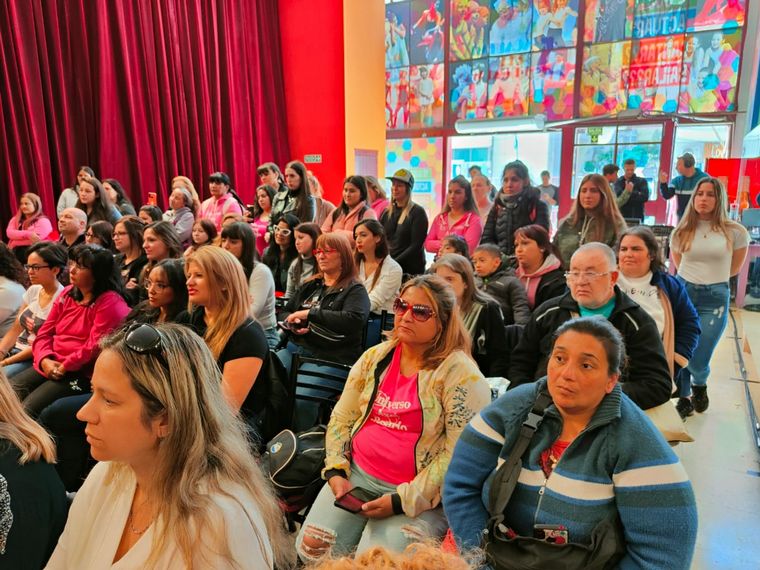 En la Academia del Broadway fans de Axel en otro ciclo de “Entrevistas Cantadas”.