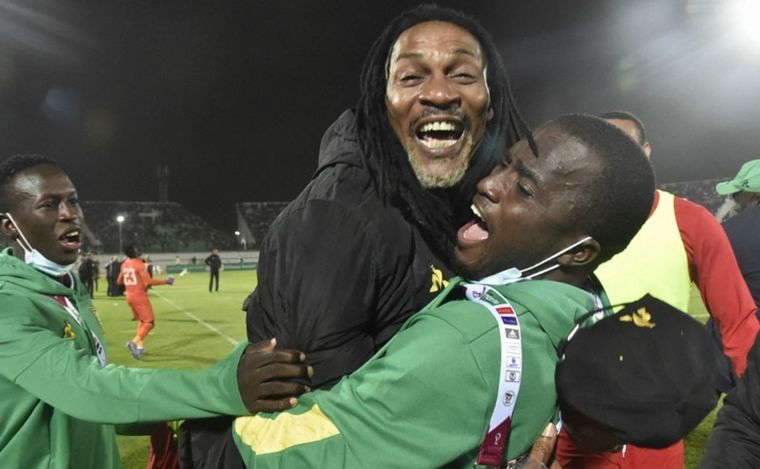 Camerún integra Grupo G con Brasil, Serbia y Suiza.