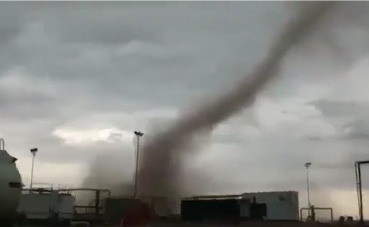 FOTO: Registraron el impactante tornado que sacudió a Mendoza.