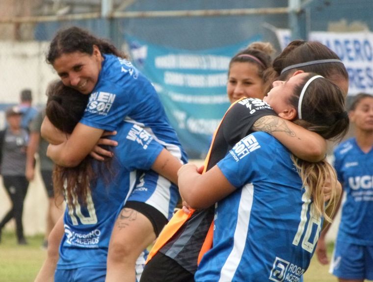 Las Salaítas festejaron en la primera final del reducido. Foto María Robledo - fotos