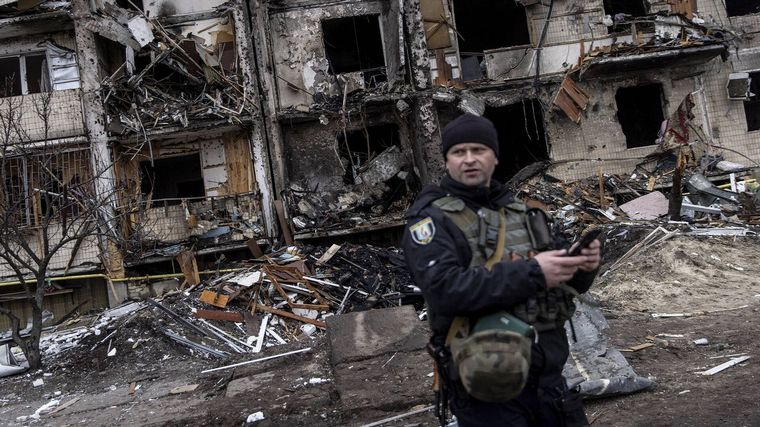 FOTO: Ucrania bajo fuego: alerta aérea en todo el país, daños confirmados en Kiev